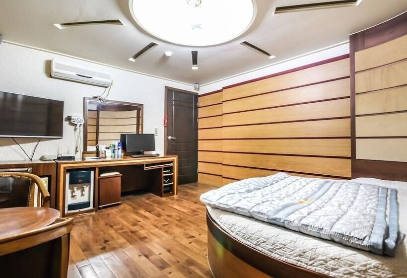 Motel Geochang Enter