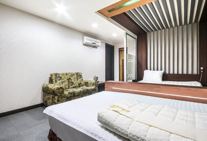 Motel Geochang Enter