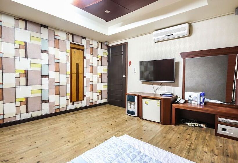 فندق على الطريق Geochang Enter