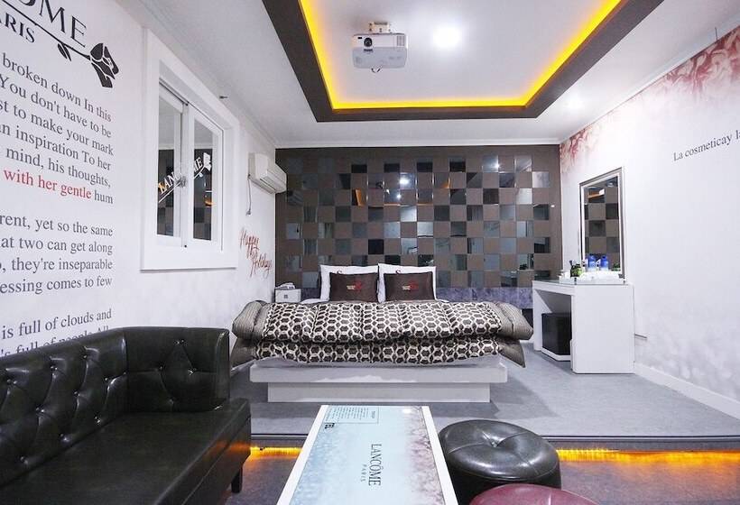 汽车旅馆  Gimcheon S