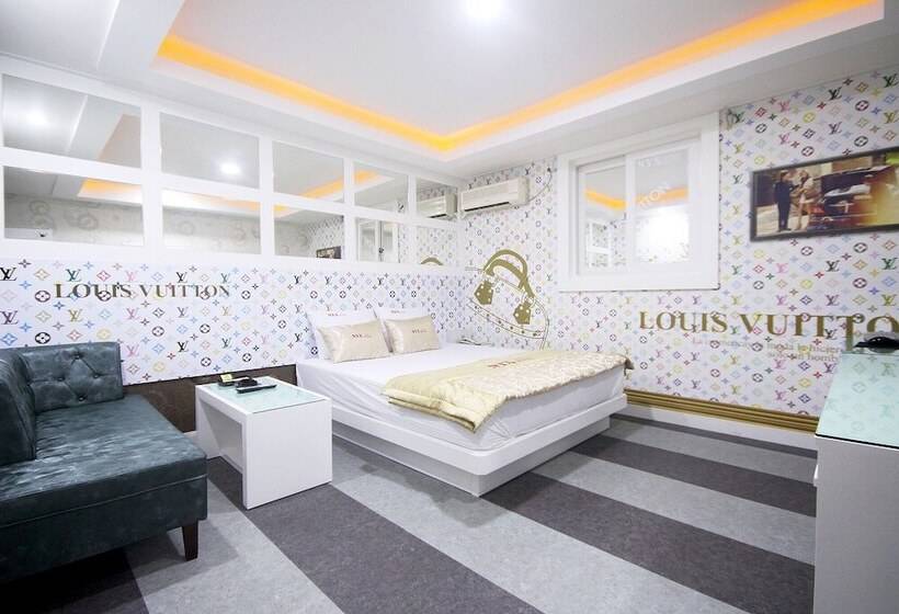 汽车旅馆  Gimcheon S