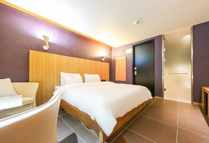 מוטל Mungyeong Jeomchon New