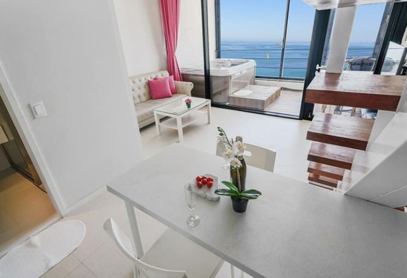 פנסיון Goseong Croton Pool Villa