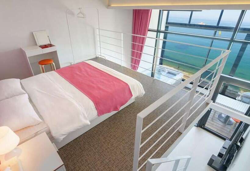 Pensione Goseong Croton Pool Villa