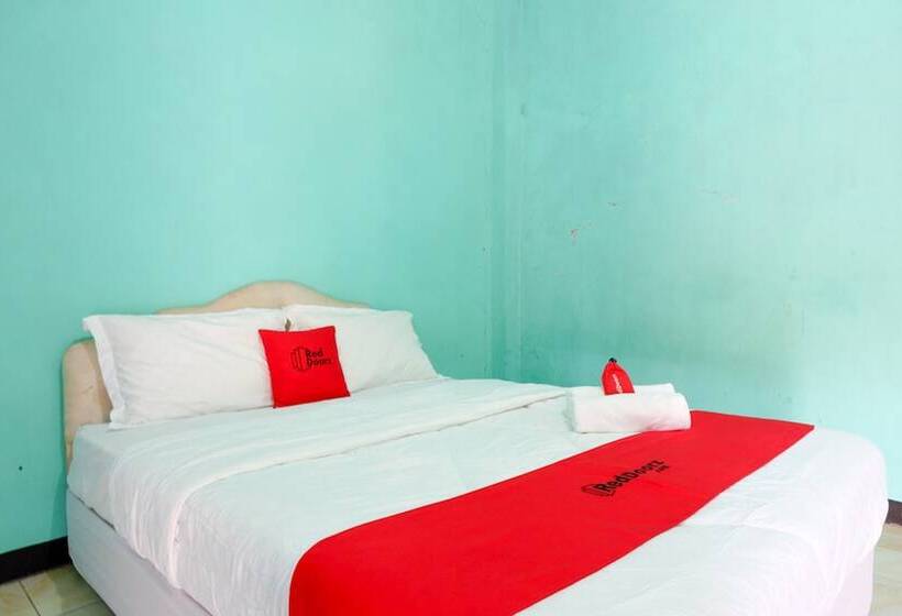 Пансион Reddoorz Syariah Near Sekuro Beach Jepara