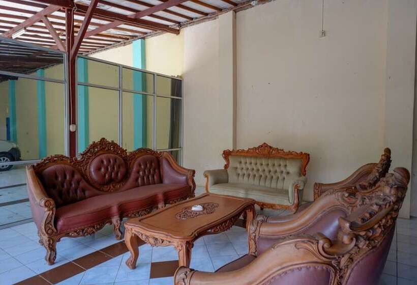 Пансион Reddoorz Syariah Near Sekuro Beach Jepara