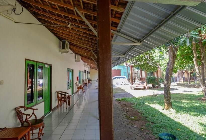 Пансион Reddoorz Syariah Near Sekuro Beach Jepara