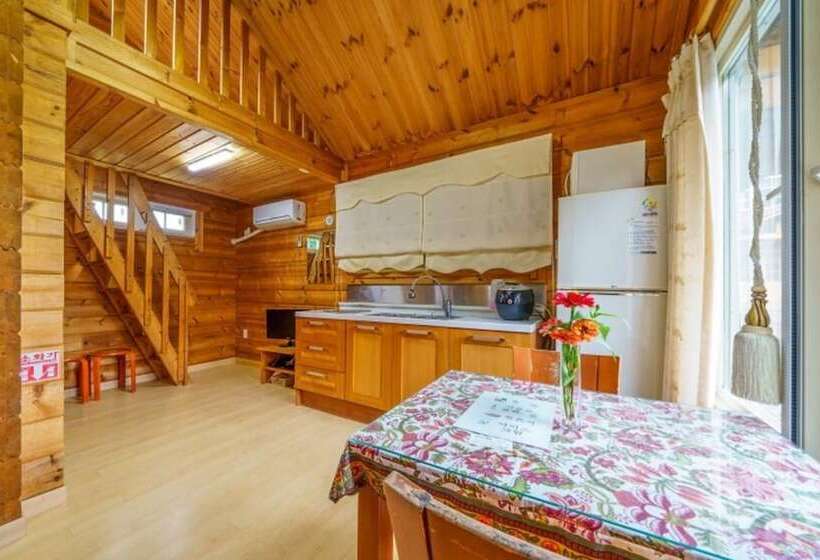 פנסיון Youngwol Your Castle Bed And Breakfast