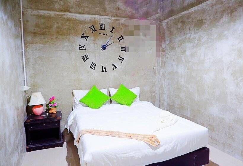 호텔 Baan Lung Yod Resort Keangkrachan