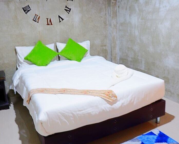 호텔 Baan Lung Yod Resort Keangkrachan