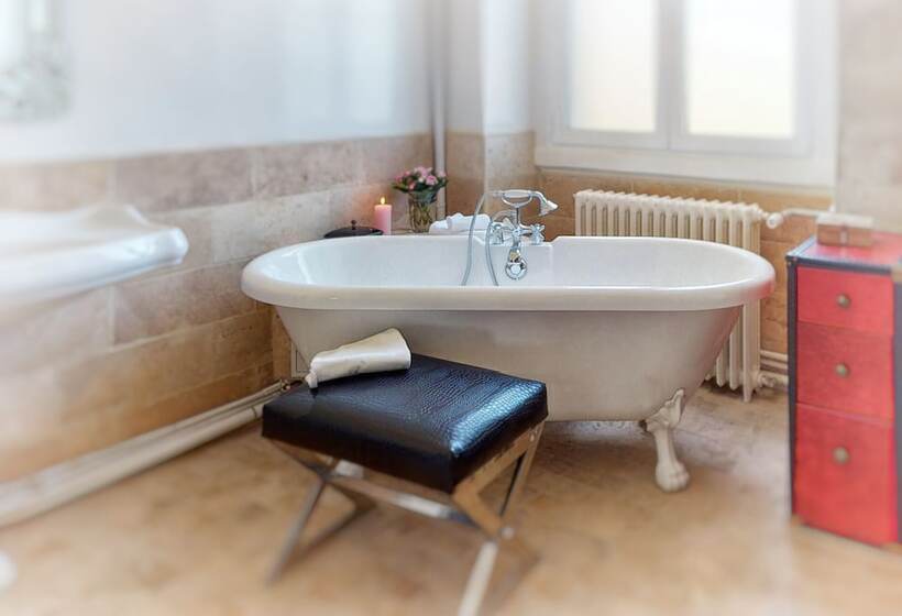 Отель Chateau De Tressé