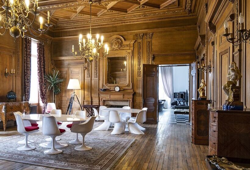 Отель Chateau De Tressé