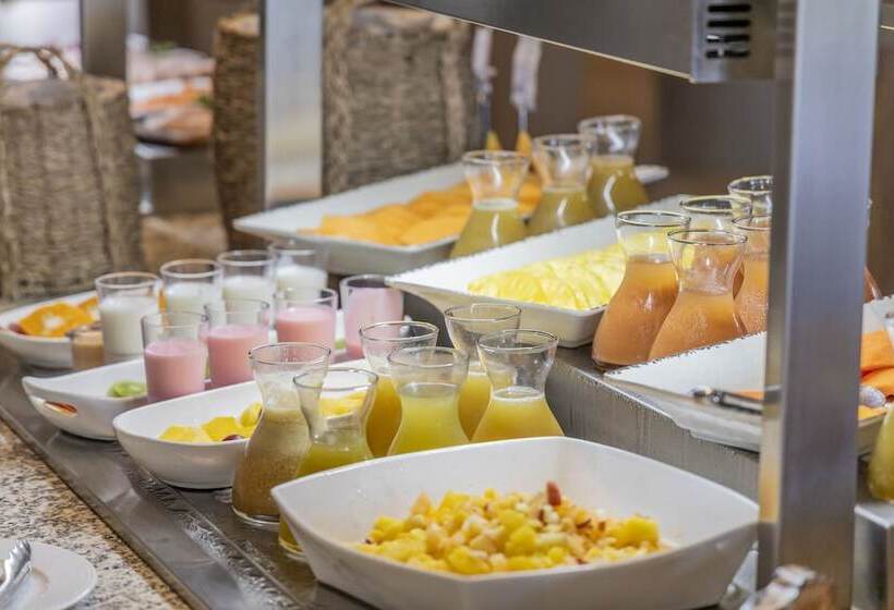 בית מלון כפרי Grand Sirenis San Andres