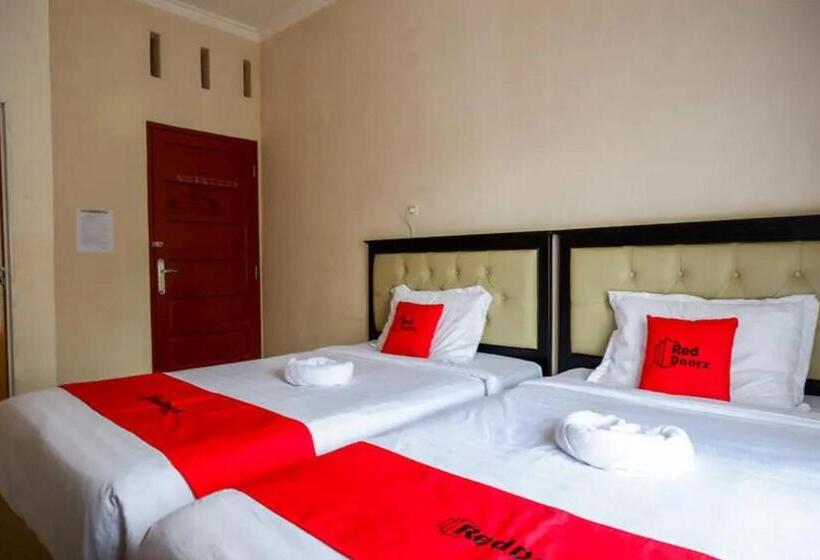 فندق Reddoorz At Makale Tana Toraja