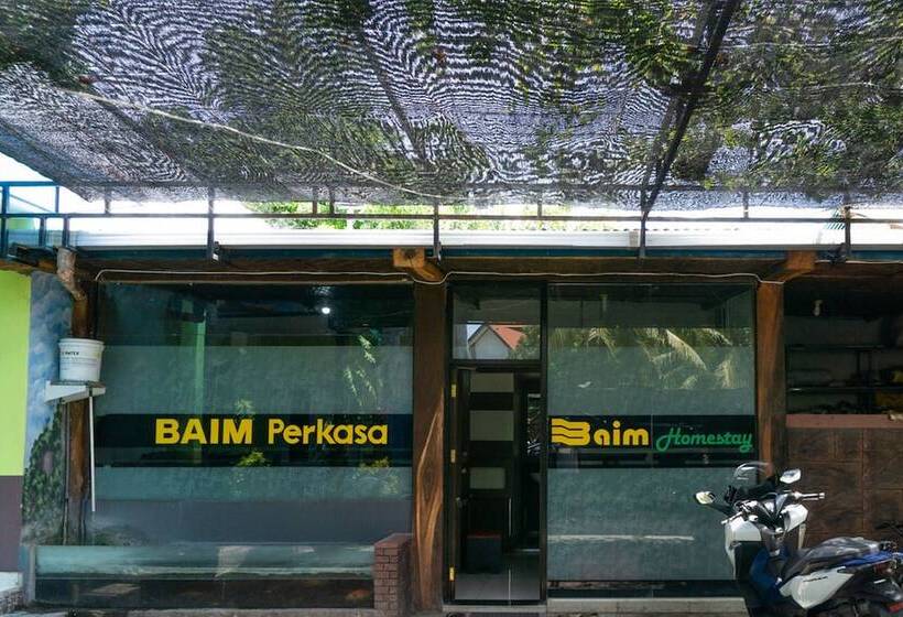 ホテル Reddoorz @ Mt Haryono Street Waingapu