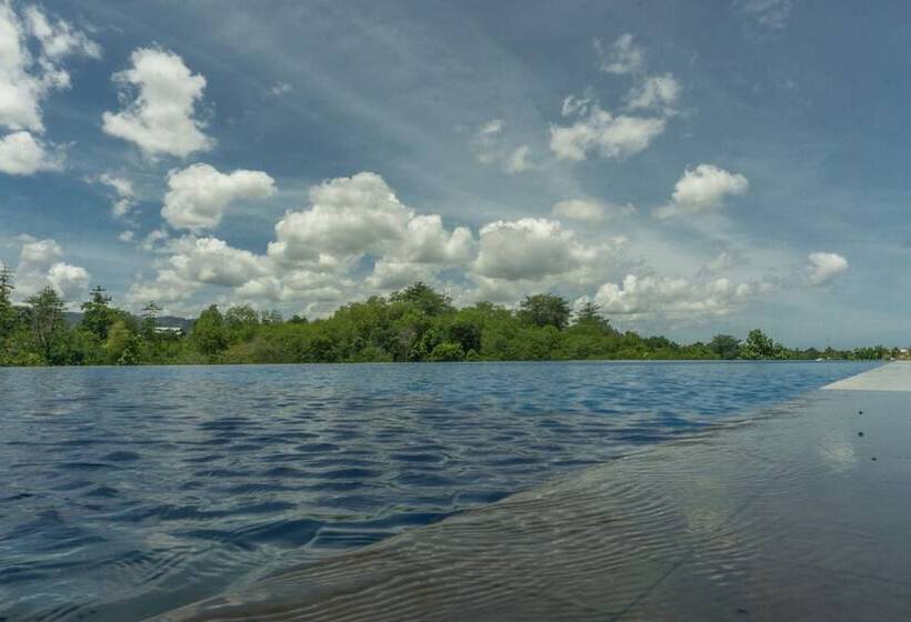 בית מלון כפרי Reddoorz @ Tambolaka Sumba