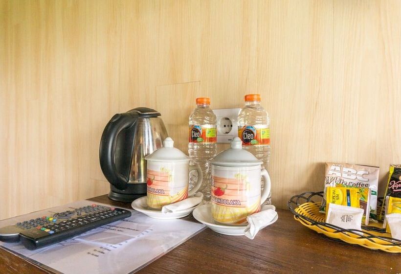 בית מלון כפרי Reddoorz @ Tambolaka Sumba