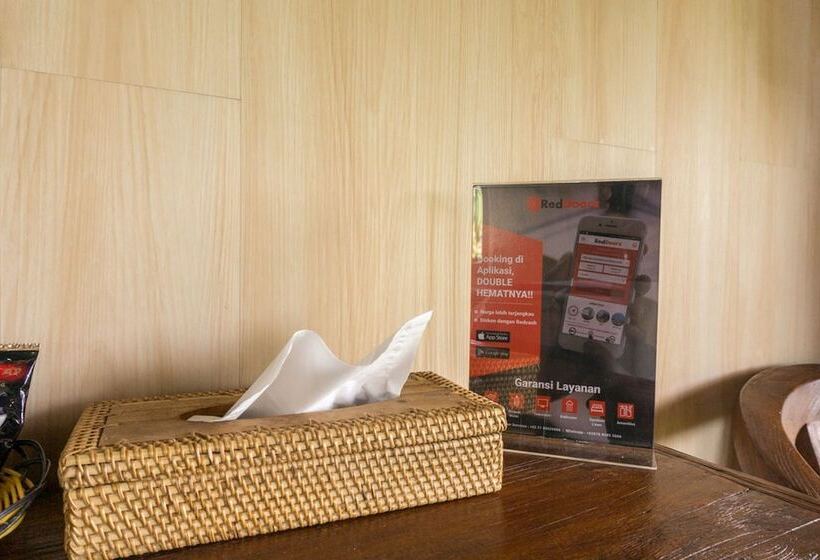 בית מלון כפרי Reddoorz @ Tambolaka Sumba