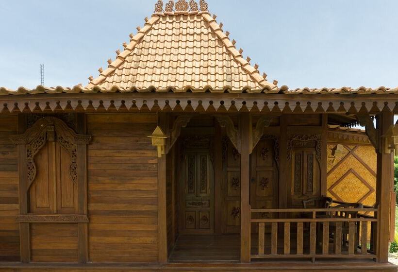 בית מלון כפרי Reddoorz @ Tambolaka Sumba