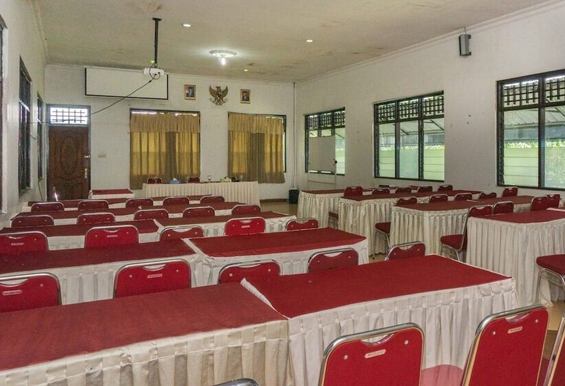 בית מלון כפרי Reddoorz @ Tambolaka Sumba