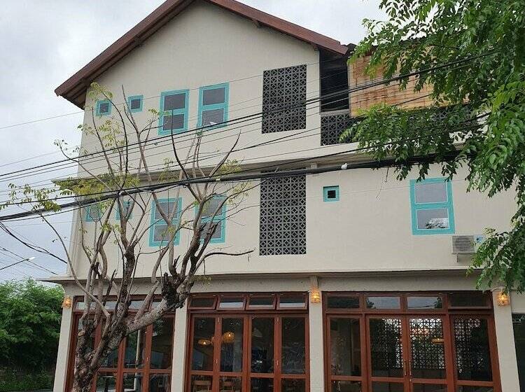Kosta Hostel Berawa
