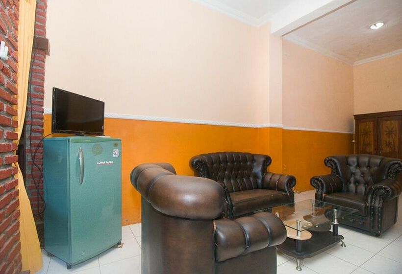 بنسيون Reddoorz Syariah Near Keraton Sumenep