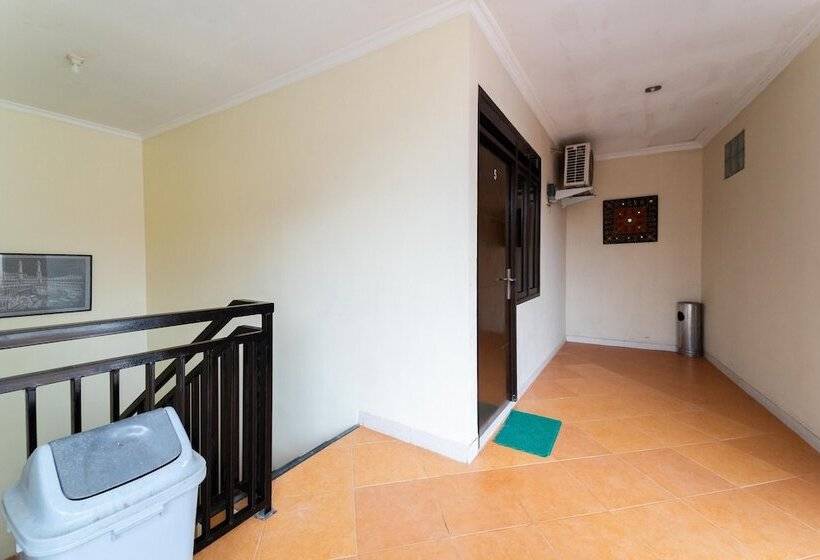 Pensjonat Koolkost Syariah Near Botani Square Mall