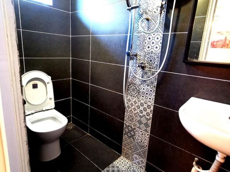 פנסיון Petak Padin Cottage By The Pool, Kepala Batas Penang