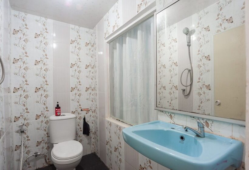 پانسیون Reddoorz Near Jembatan Makalam Jambi