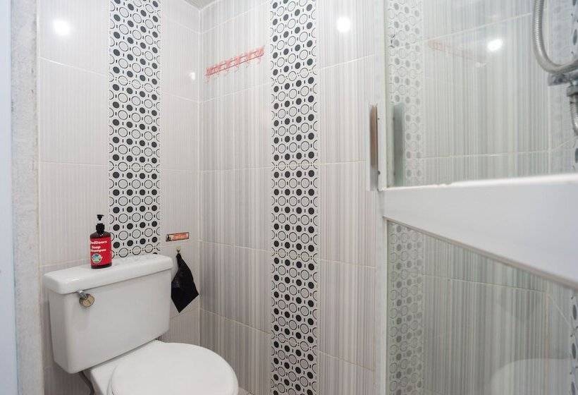 پانسیون Reddoorz Near Jembatan Makalam Jambi