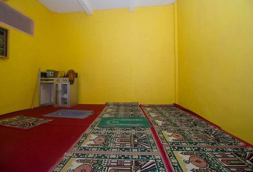 بنسيون Reddoorz Syariah Near Keraton Sumenep