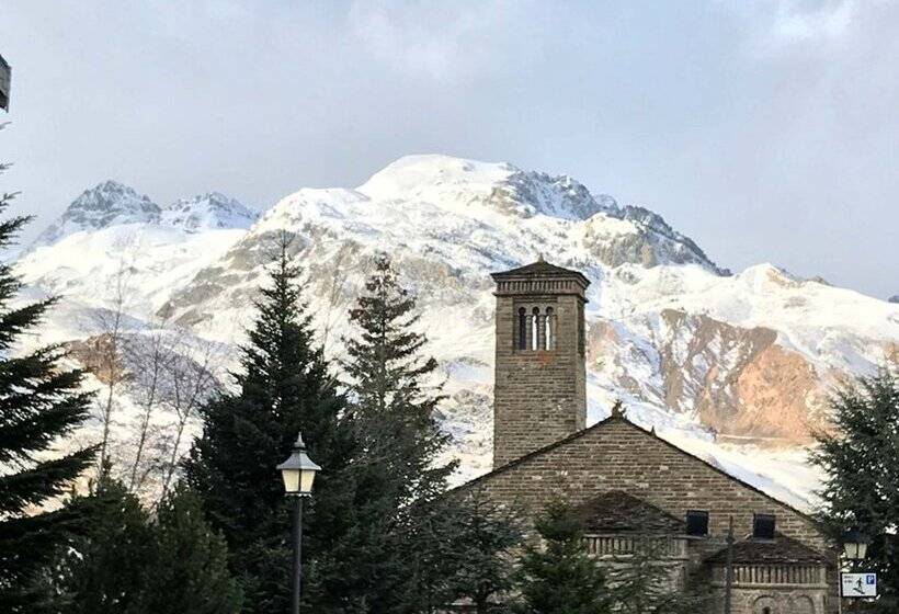 Apartamentos Canfranc 3000