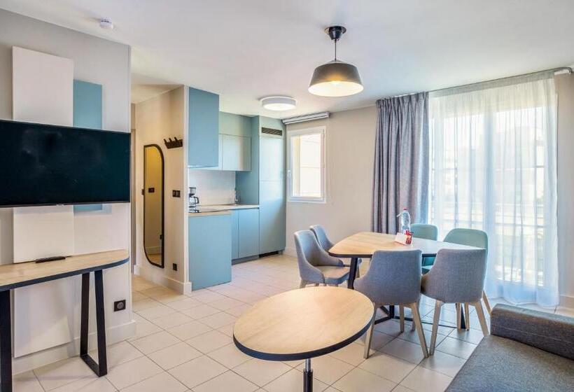 Appart City Confort St Quentin En Yvelines Bois D Arcy