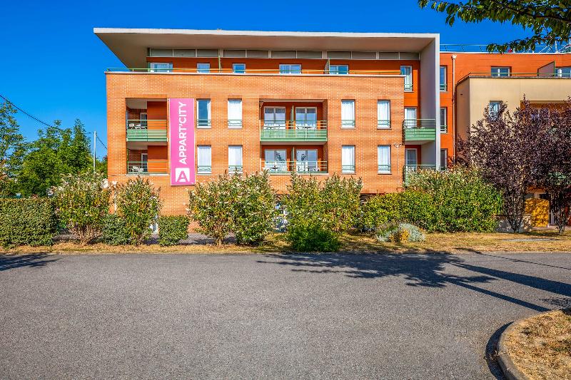 Appart City Confort St Quentin En Yvelines Bois D Arcy