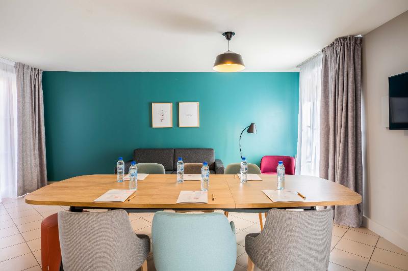 Appart City Confort St Quentin En Yvelines Bois D Arcy