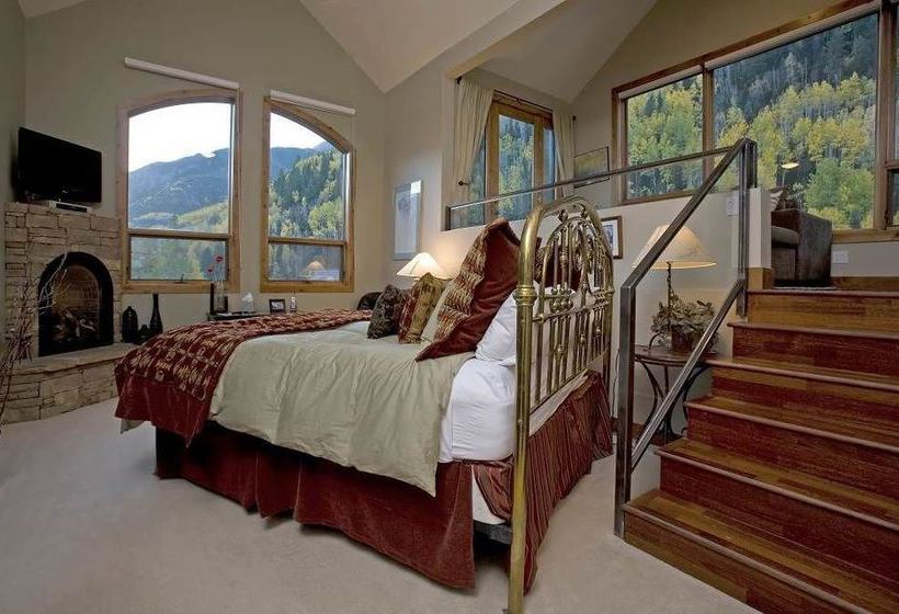 Cimarron Lodge