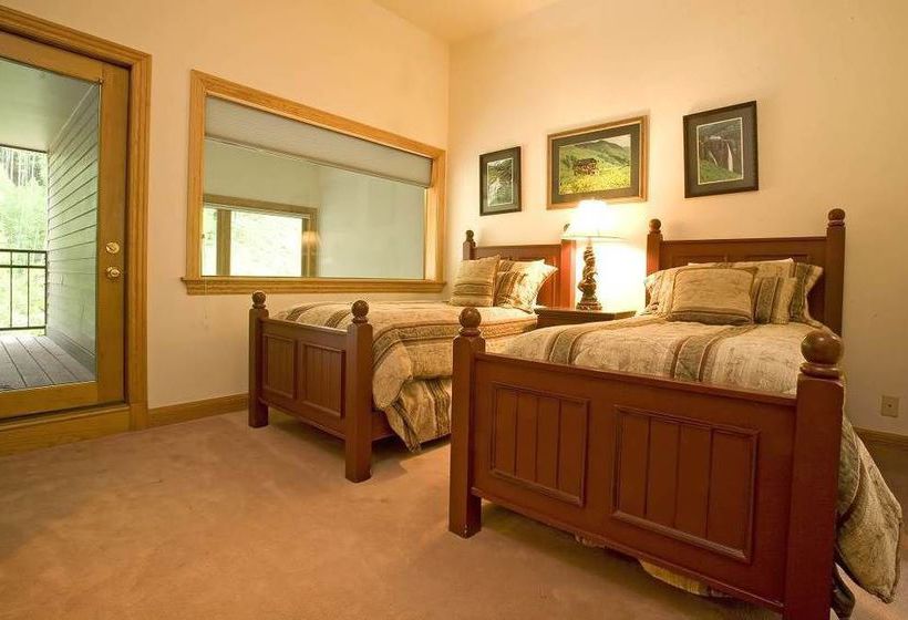 Cimarron Lodge