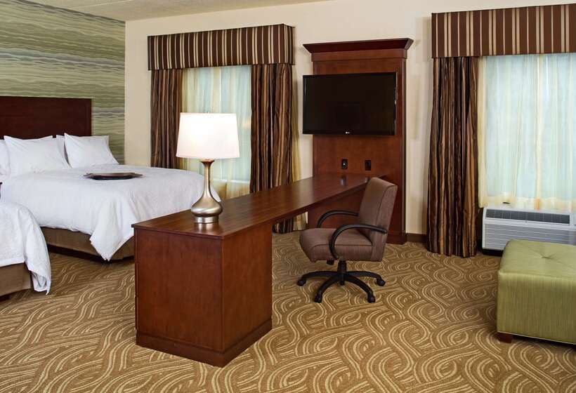 Hampton Inn & Suites Pittsburgh/waterfrontwest Homestead