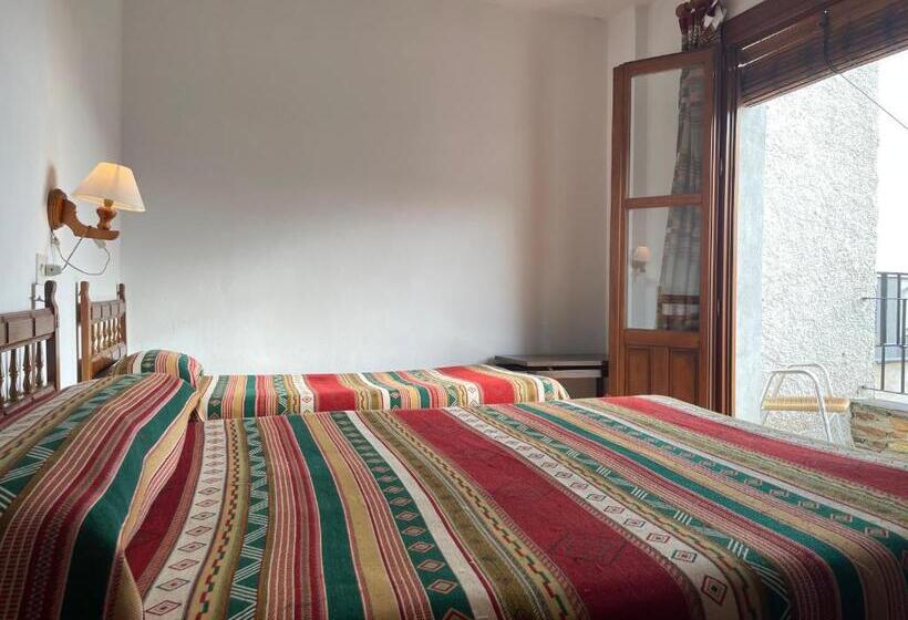 Hostal Rural Poqueira