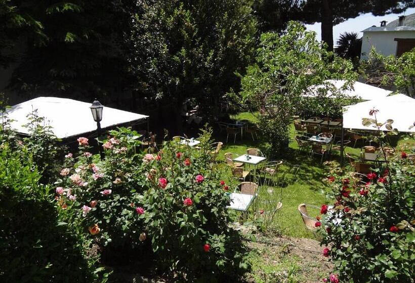 Hostal Rural Poqueira