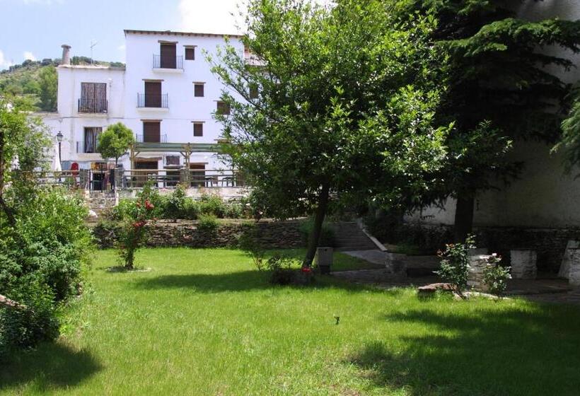 Hostal Rural Poqueira