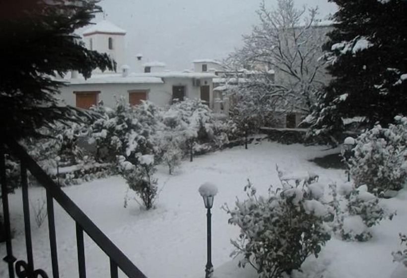 여관 Rural Poqueira Ii