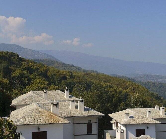 호텔 12 Months Resort & Spa