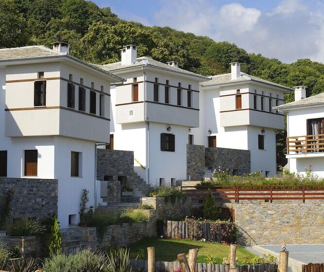 هتل 12 Months Resort & Spa