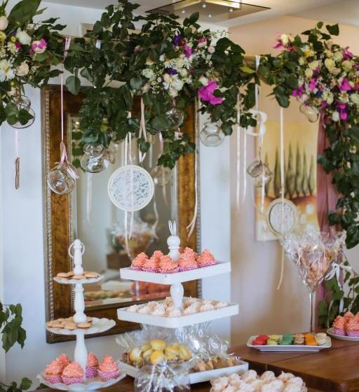 هتل 12 Months Resort & Spa