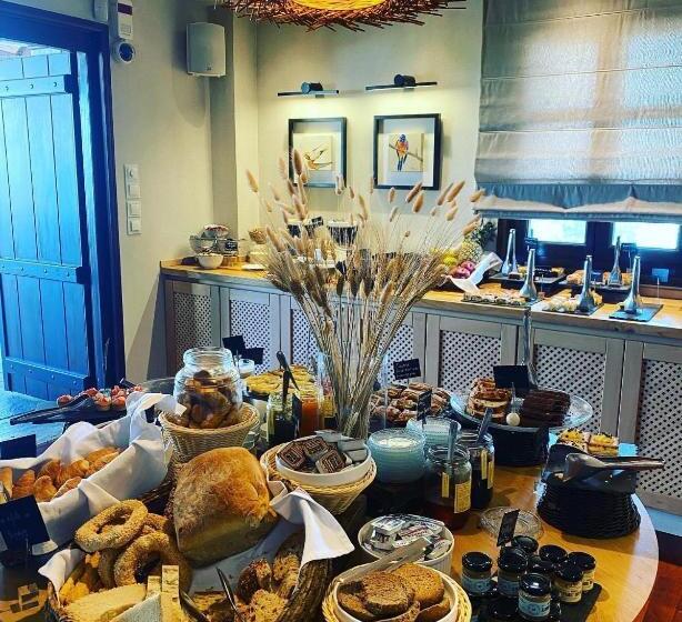 호텔 12 Months Resort & Spa