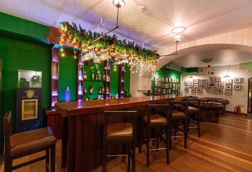 هتل 12 Months Resort & Spa