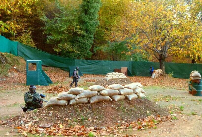 호텔 12 Months Resort & Spa