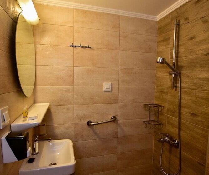 בית מלון כפרי Aghas Paleochora