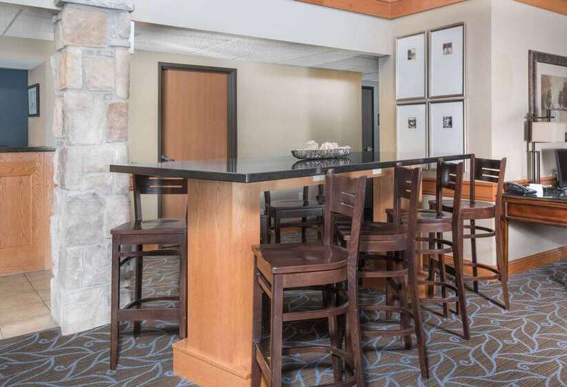 בית מלון כפרי Americinn By Wyndham Fort Dodge